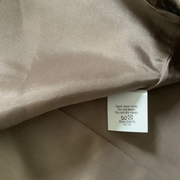 NWOT J Crew silk sleeveless blouse with embellished beads. - Picture 9 of 9